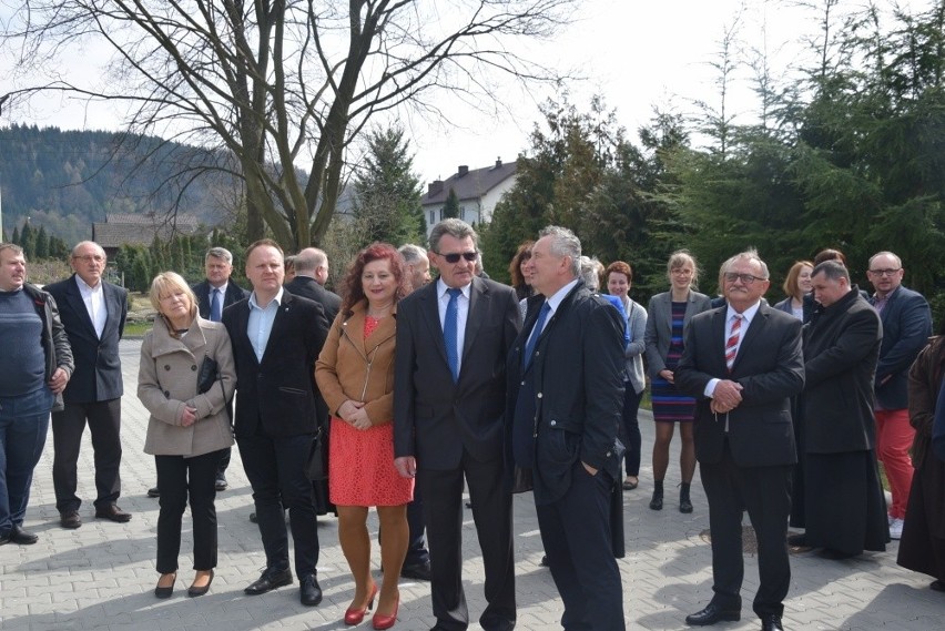 Gołkowice. Ośrodek zdrowia już po remoncie. Jest nowy sprzęt i nowi specjaliści [ZDJĘCIA]