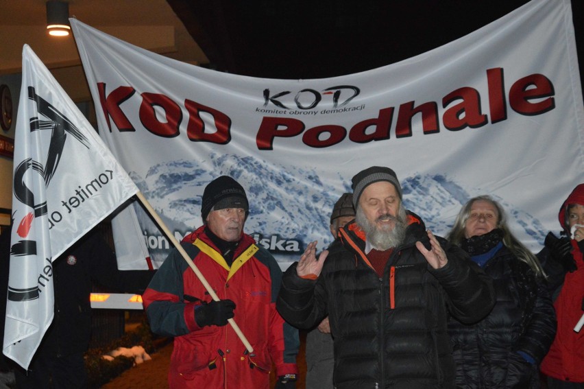 Zakopane. Protestowali w obronie sądów i wyborów [ZDJĘCIA]