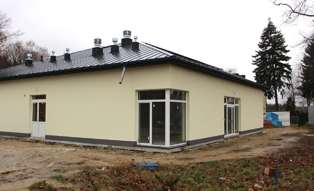 Tak w tej chwili wygląda dobudowana część do budynku Publicznej Szkoły Podstawowej we Wrzosie, w gminie Przytyk.