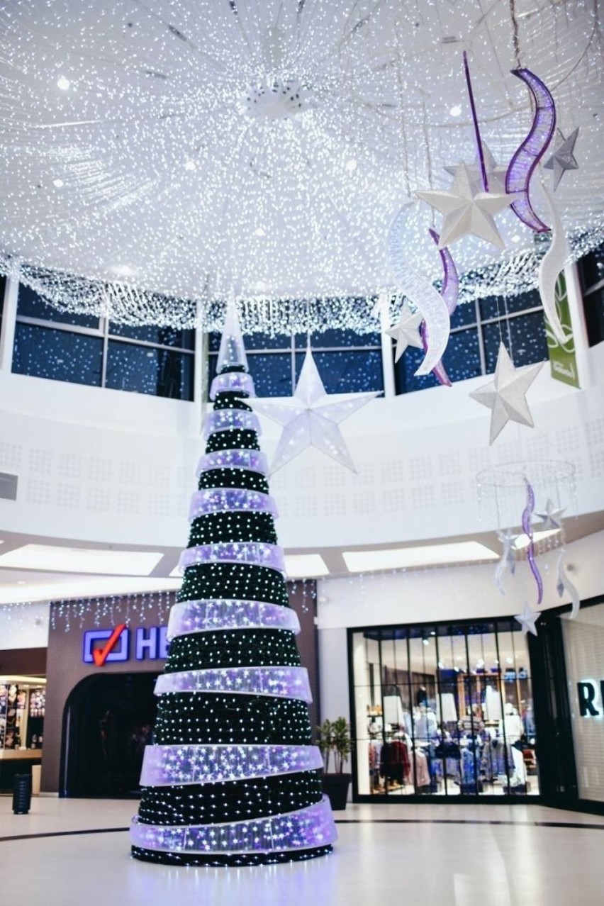 Centrum handlowe Galardia w Starachowicach szykuje się na ponowne otwarcie. Będzie Black Week i...dwie choinki