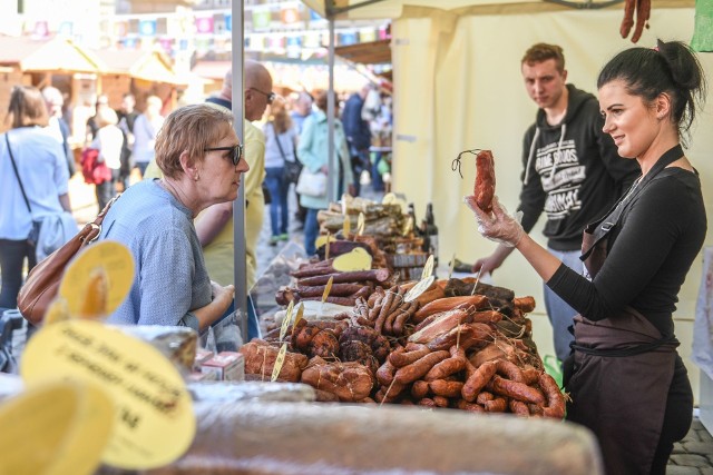 Stary Rynek: Jarmark Wielkanocny rozpoczęty [ZDJĘCIA]Zobacz kolejne zdjęcie -->----------------