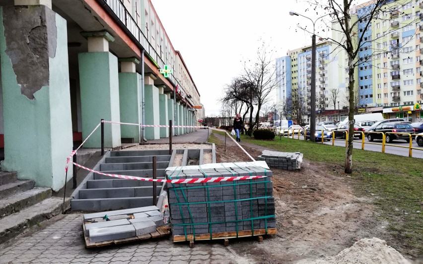Nowe schody na Kapuściskach. Mieszkańcy czekali na nie latami... [zdjęcia]
