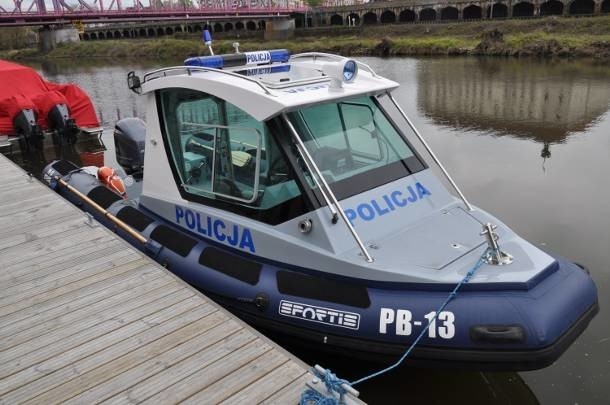 Nowoczesna łódź patrolowa trafiła do głogowskich...
