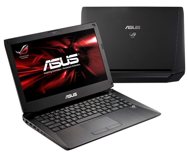 ASUS G46VWASUS G46VW: podobnie jak we wcześniejszych modelach z serii G, tak i tu wygląd notebooka jest wzorowany na samolotach F-117