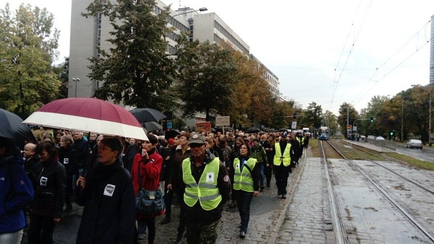 Czarny Wtorek we Wrocławiu. Marsz i protest w Rynku [ZDJĘCIA]