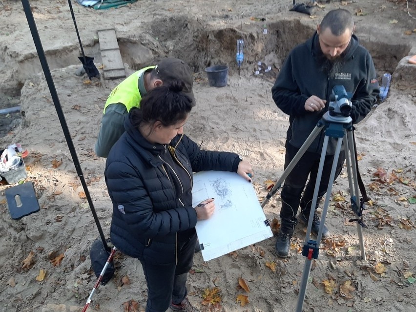 Archeolodzy odnaleźli trzy kolejne szkielety na Westerplatte