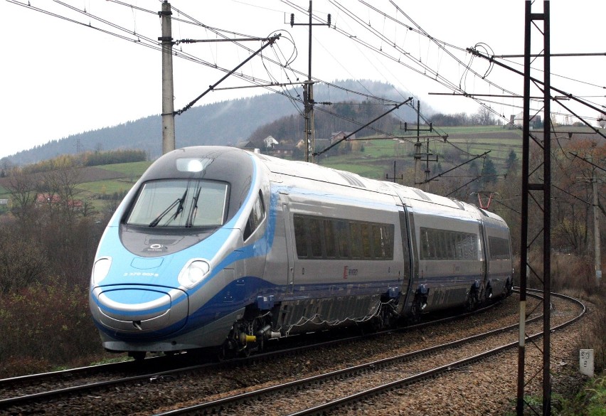 Test pociag pendolino w okolicach noway sacz fot. stanislaw...