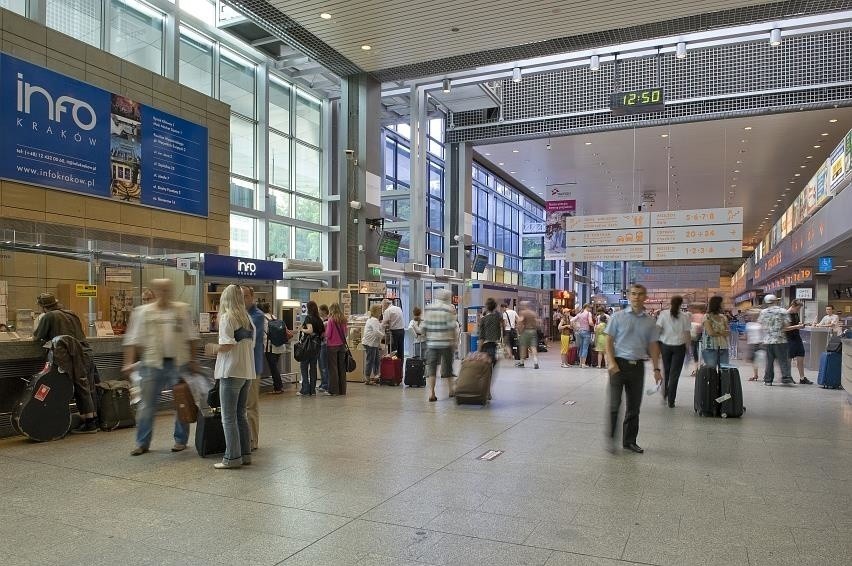 2010, Terminal pasażerski Kraków Airport
