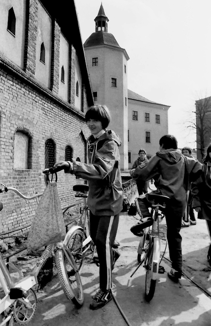 Kwiecień 1980 r., celem rowerowej wycieczki jest Muzeum...
