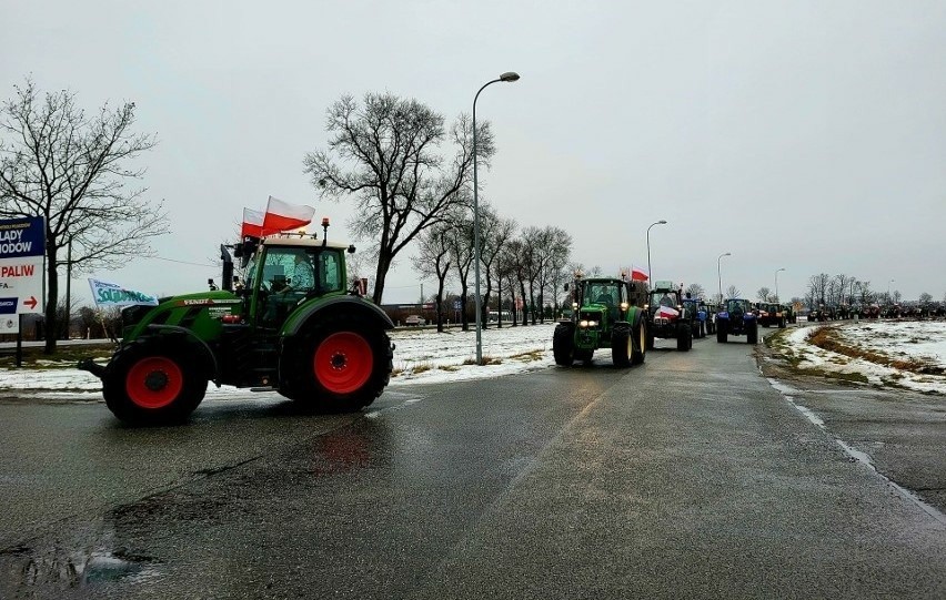 Protest rolników w Makowie Mazowieckim. Blokowali ulice wokół rynku, 20.02.2024