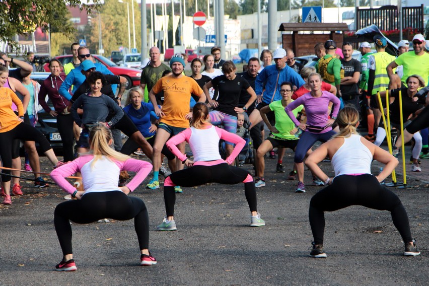 Kilkadziesiąt osób wzięło udział w pierwszym  parkrun w...