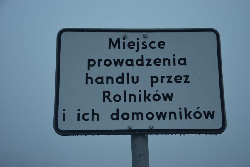 Na rynku w Częstochowie wydzielono specjalną strefę dla...