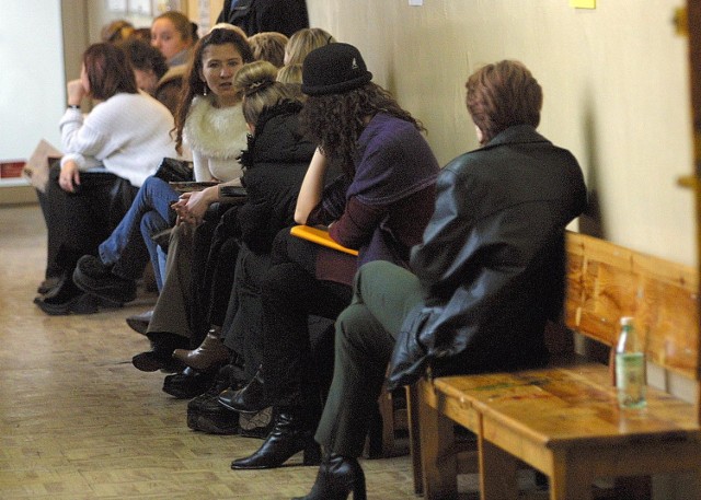 Do ostatniego dnia na korytarzu Centrum Infromacji i Planowania Kariery Zawodowej w Szczecinie przesiadywały bezrobotne kobiety mając nadzieję na znalezienie pracy w Hiszpanii. Miejsce znalazło się tylko dla połowy z nich.  