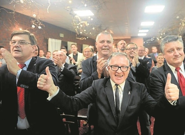 Wieczór wyborczy. Radość w zielonogórskim sztabie PiS.