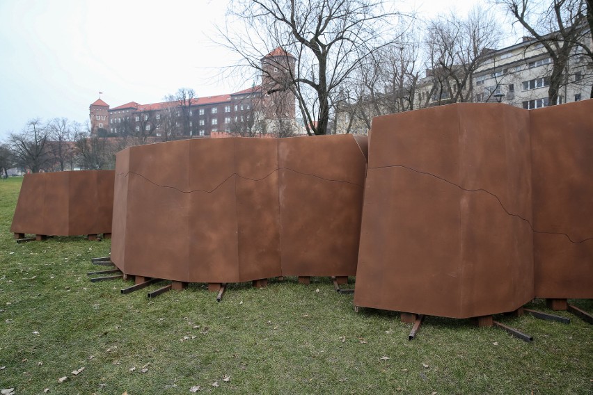 Kraków. Pod Wawelem składają model pomnika Armii Krajowej