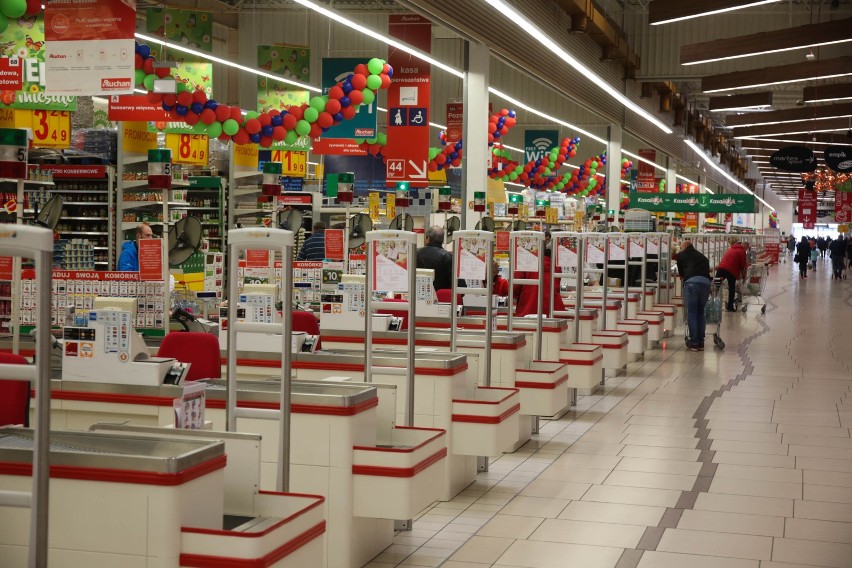 Sklepy sieci Auchan - Wielkanoc 2019...