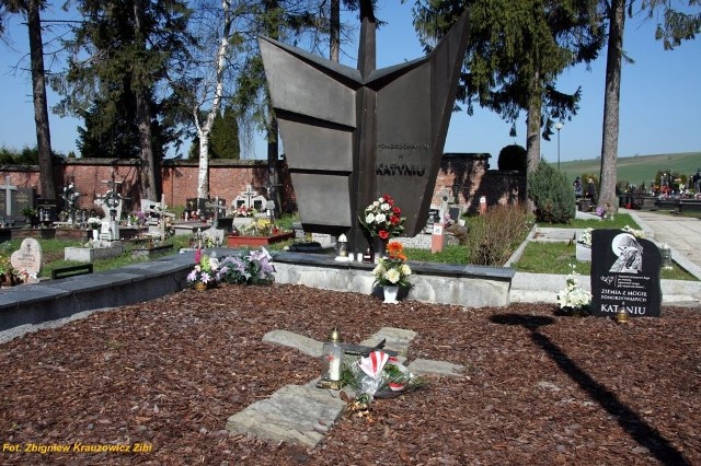 Pomnik Katyński w Nowym Targu