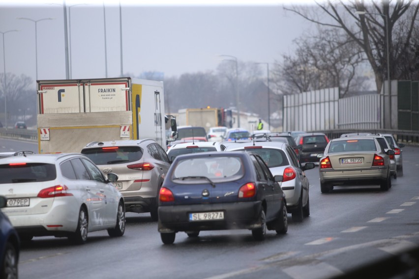 Korek na DTŚ po wypadku na wysokości Elektrociepłowni...