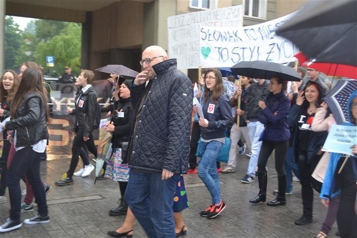 Częstochowa: Protest w obronie I Liceum Ogólnokształcącego...