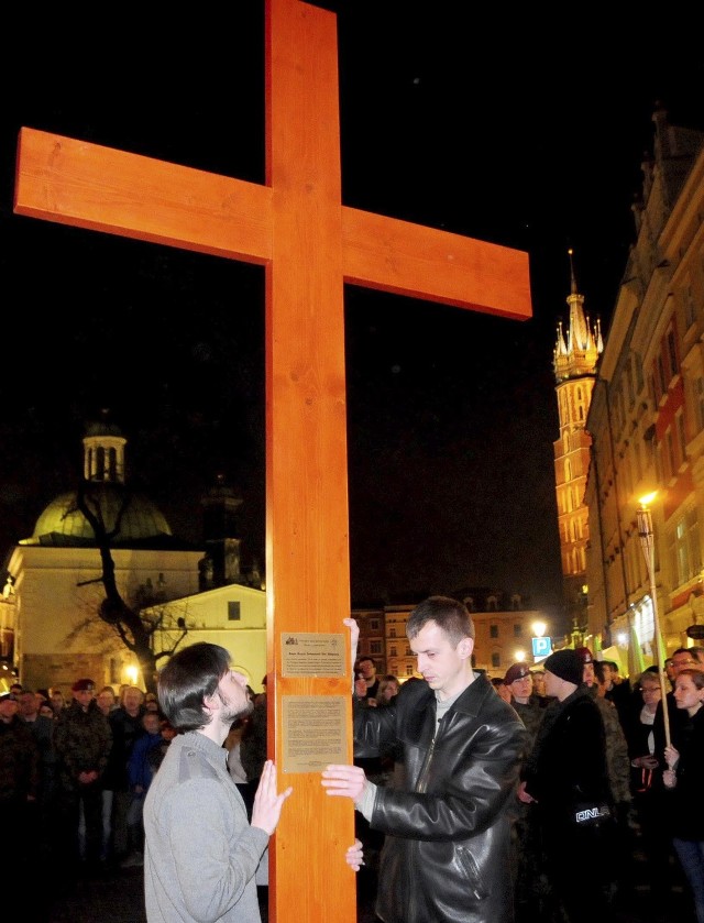 Ksiądz Jacek Stryczek: Wielogodzinna droga krzyżowa to przeżywanie Wielkiego Postu w pigułce. I też duża wartość