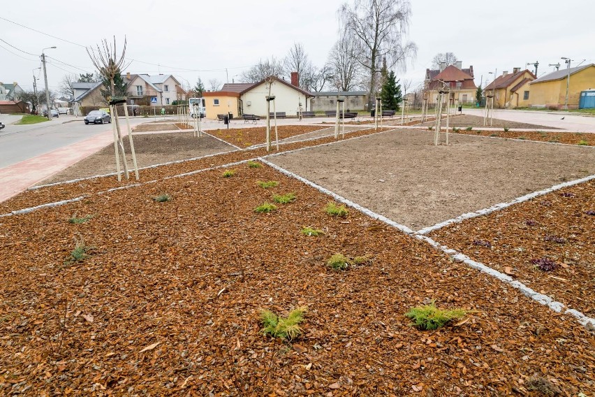 Mońki. Piękniejsze oblicze miasta. Odnowiony skwer przy dworcu kolejowym i nowy plac zabaw przy Al. Niepodległości