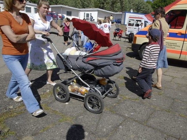 Zdjecia z 2 maja, festynu w slupskim Parku Kultury i Wypoczynku.