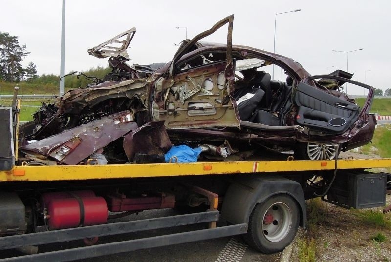 Śmiertelny wypadek na autostradzie! Alfa romeo szybowała w powietrzu [FILM, zdjęcia]