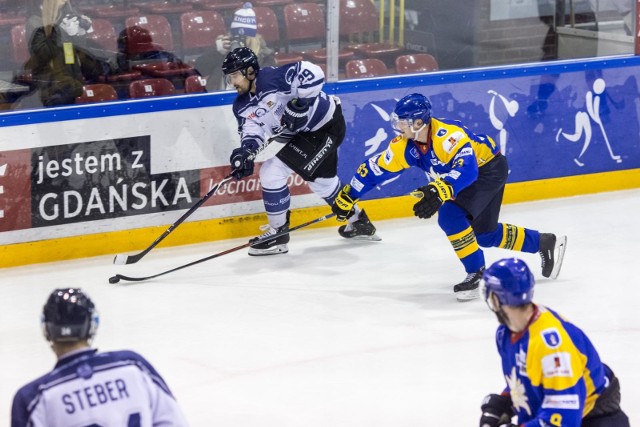 Hokeiści Automatyki Gdańsk pokonali w piątek Podhale Nowy Targ 2:1