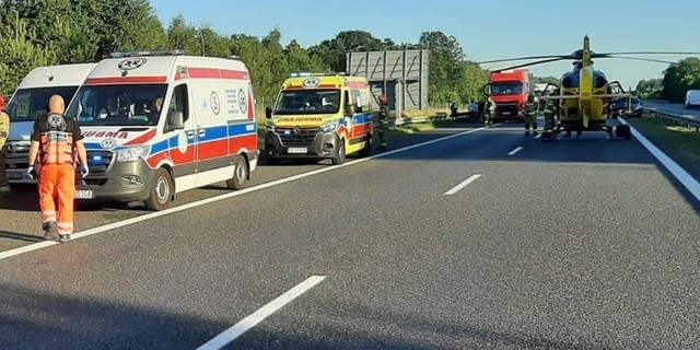 Rudziniec: na autostradzie A4 doszło do zderzenia busa z samochodem. Ranne dzieci!