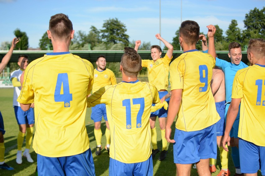 Młodzi piłkarze Elany Toruń awansowali do Centralnej Ligi Juniorów [WIDEO]