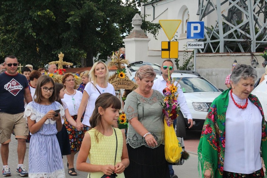 Mieszkańcy gminy Wieniawa podziękowali za plony.