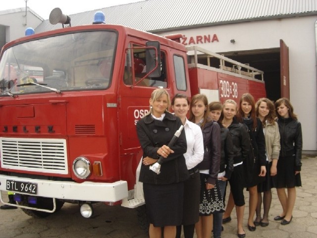W regionie nie ma zbyt wielu dziewczęcych zastępów strażackich - mówi Monika Pańkowska, dowódca drużyny w Zawykach. To pierwsza taka OSP w gminie Suraż.