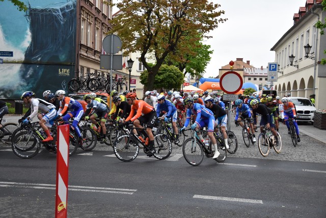 Start 3. etapu Karpackiego Wyścigu Kurierów w Oświęcimiu