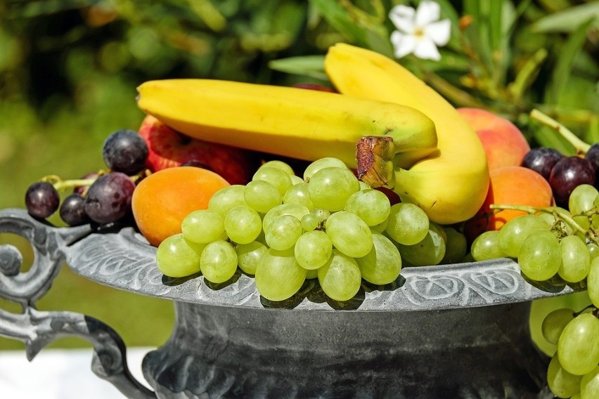 Owoce obfitują w enzymy, sole mineralne, takie jak potas,...