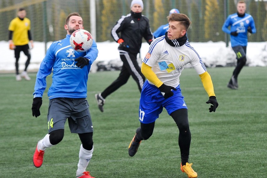 Stal Brzeg w sparingu uległa Skrze Częstochowa 0-3.