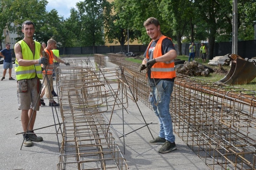 Nowe obiekty sportowe powstają w Suchedniowie. Ruszyła inwestycja warta ponad 6,5 miliona