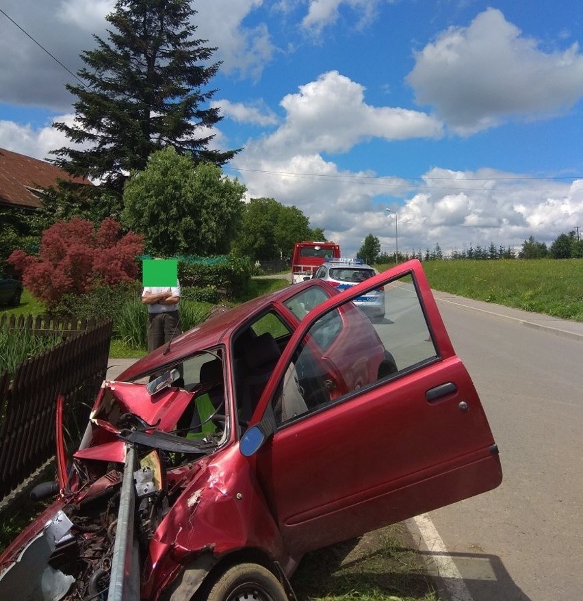 Jak wstępnie ustalili policjanci, kierujący fiatem jechał...