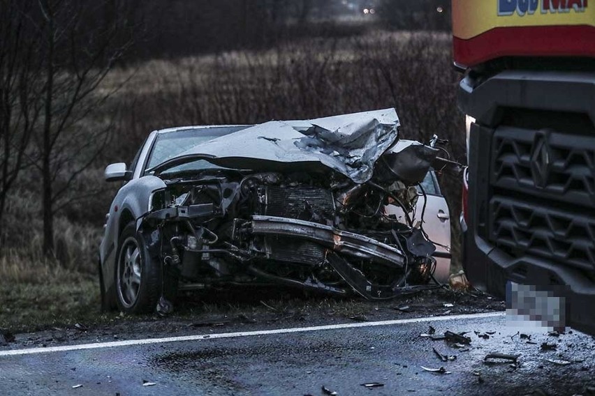 Do wypadku doszło we wtorek, 11 grudnia, koło Świdnicy....