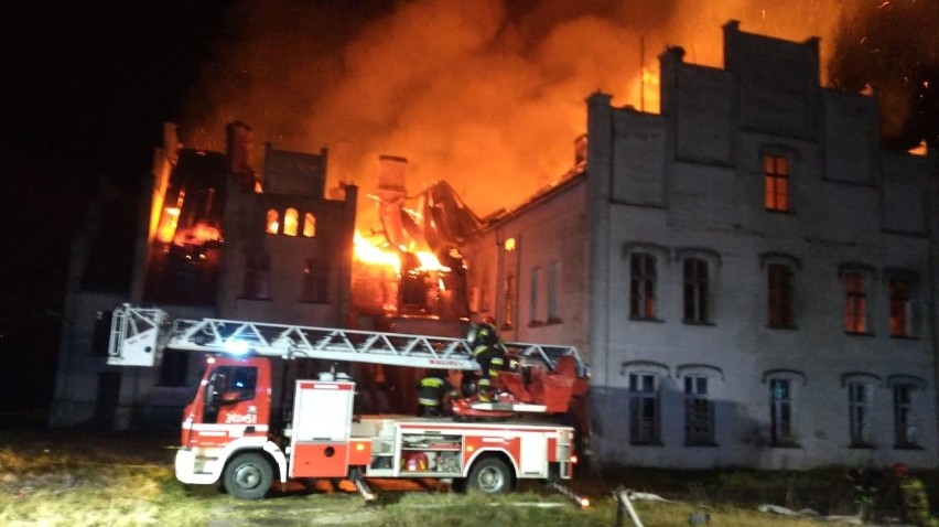 23 marca. Pożar pałacu w Główczycach...