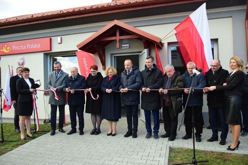 W poniedziałek uroczyście otwarto Urząd Pocztowy przy ulicy...