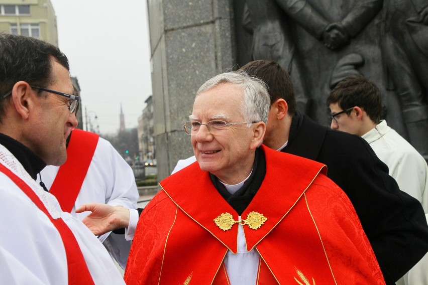 20-03-2016 lodz  marsz dla jezusa  i palmowa niedziela  na...