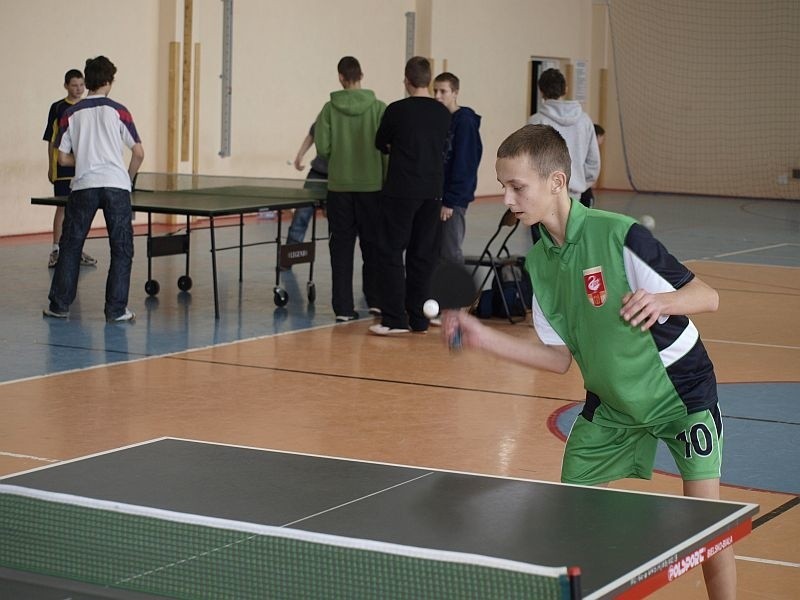 Mistrzostwa powiatu ostrowieckiego uczniów gimnazjów w tenisa stołowego