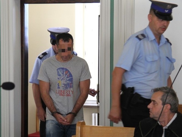 39-letni obywatel Ukrainy został skazany w piątek przez Sąd Okręgowy w Kielcach na osiem lat więzienia. 