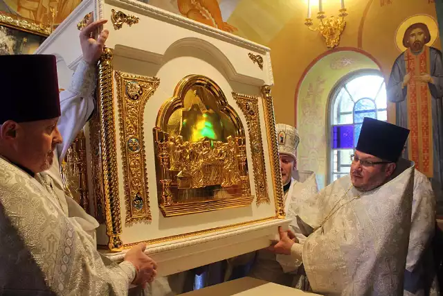 Uroczystość poświęcenia cerkwi pw. Świętych Niewiast Niosących Wonności, która znajduje się na terenie prawosławnej części cmentarza przy ulicy Lipowej w Lublinie.