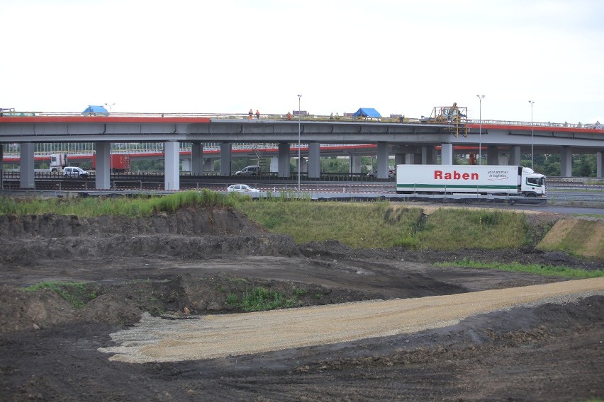 Autostrada A1 w Gliwicach: Ruch na jezdniach zbiorczych. Bo budują węzeł A1 z DTŚ [ZDJĘCIA]