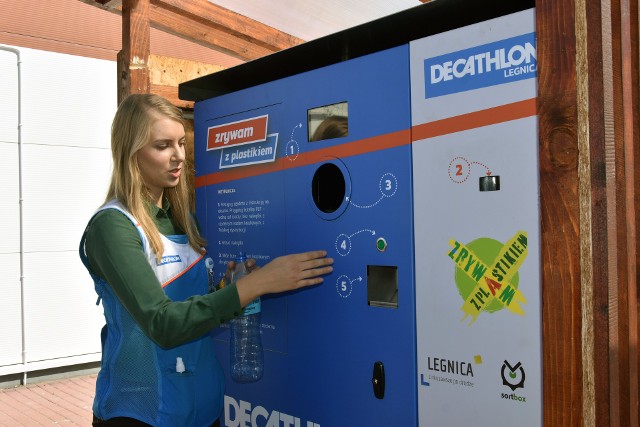 Wkrótce takie automaty skupujące plastikowe opakowania staną się powszechne w Polsce.