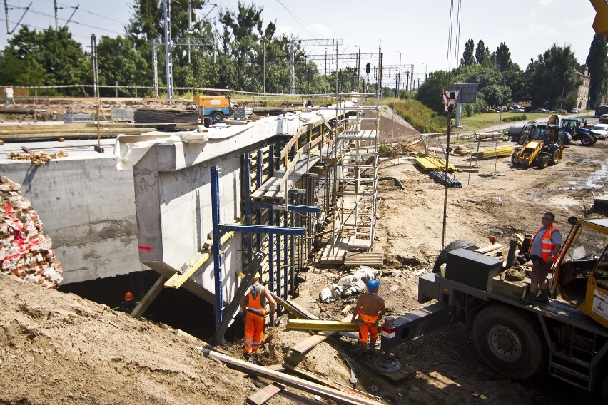 Budowa wiaduktu kolejowego na Grunwaldzkiej...