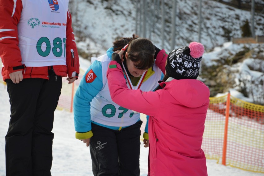 Przekraczają kolejne bariery. Mityng narciarski Olimpiad Specjalnych w Bałtowie