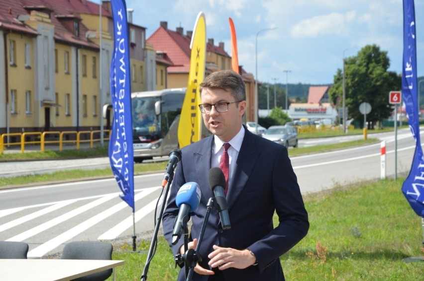 W Lęborku podpisano umowę na projekt i budowę trasy S6 z...