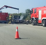 Pożar samochodu dostawczego na autostradzie A1. Korek od Czerwionki w stronę Żor